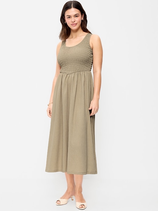 Image number 6 showing, Fit & Flare Sleeveless Smocked-Bodice Midi Dress