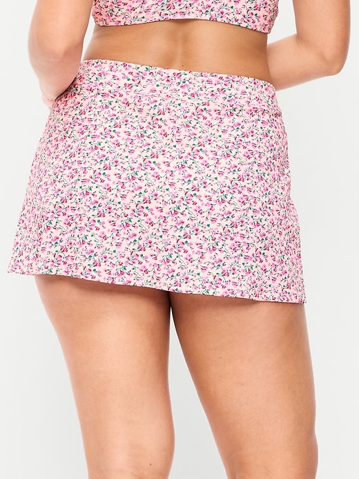 L'image numéro 6 présente Jupe de baignade texturée à taille haute