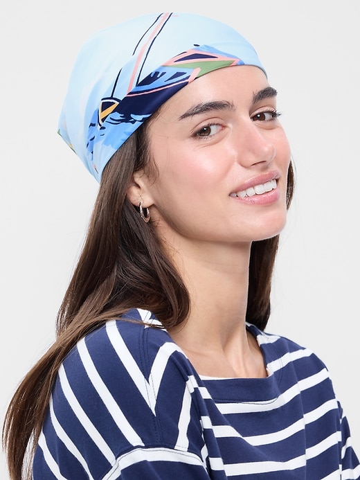 L'image numéro 1 présente Écharpe soyeuse Outtek™