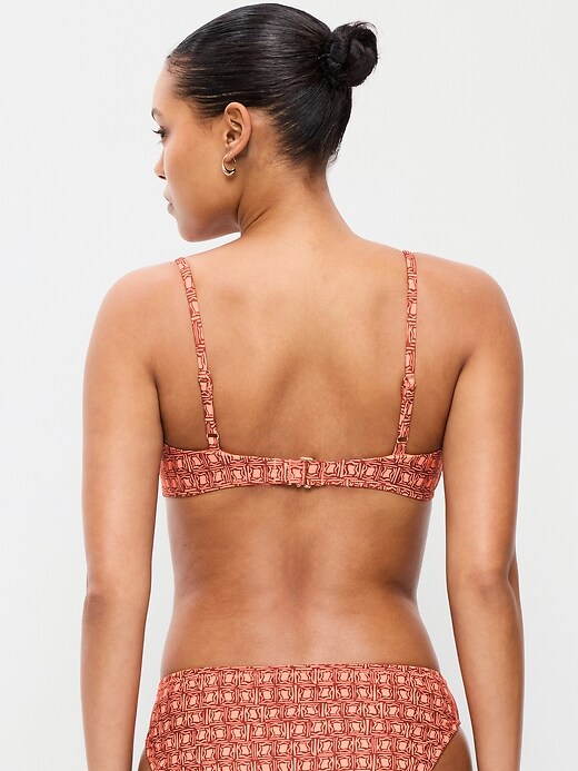 L'image numéro 2 présente Haut de bikini