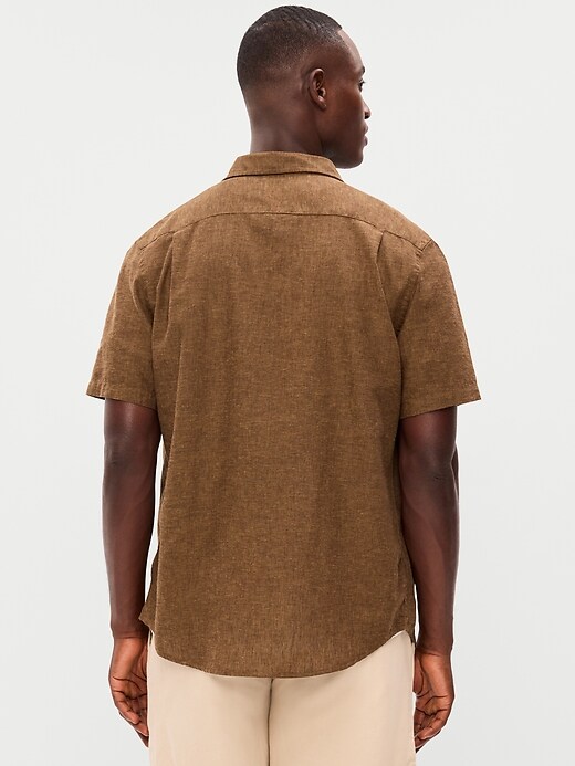 L'image numéro 2 présente Chemise classique passe-partout en mélange de lin