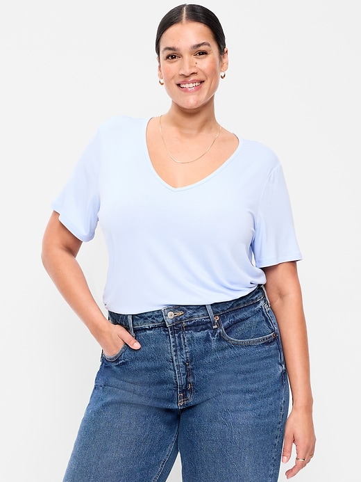 Image number 7 showing, Luxe V-Neck T-Shirt