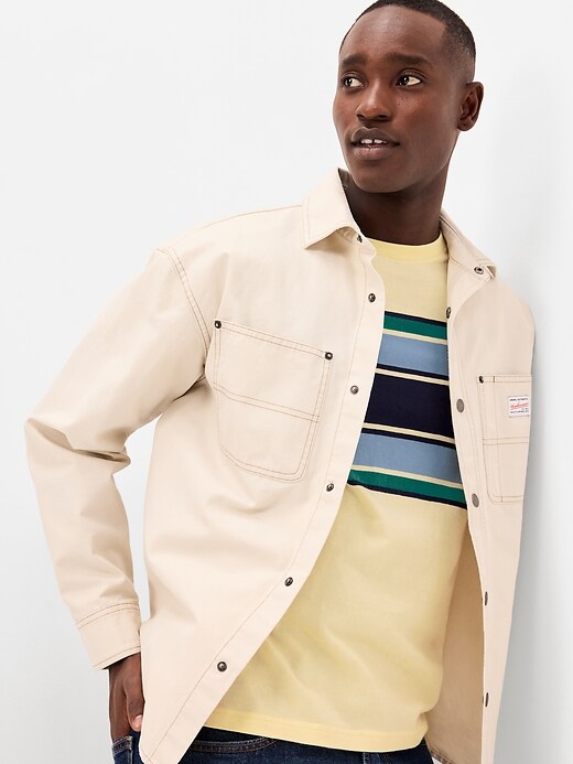 L'image numéro 3 présente T-shirt ras du cou à rayures