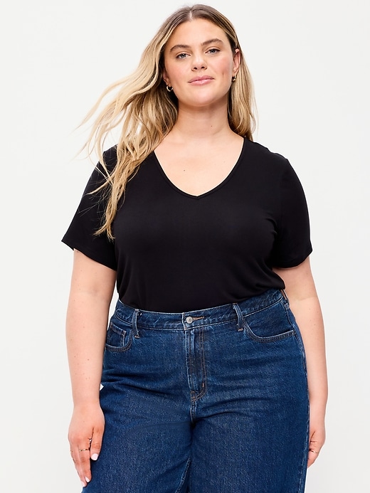 Image number 6 showing, Luxe V-Neck T-Shirt