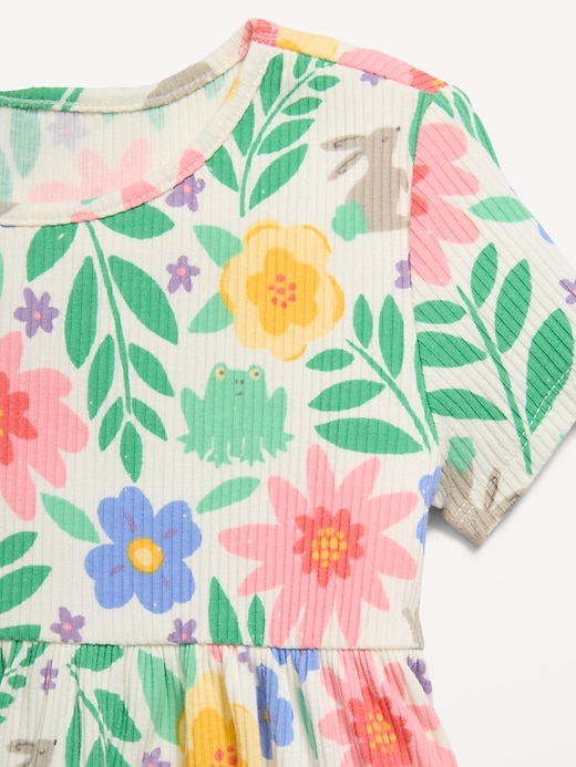 L'image numéro 3 présente Robe côtelée à manches courtes et à imprimé pour toute-petite fille