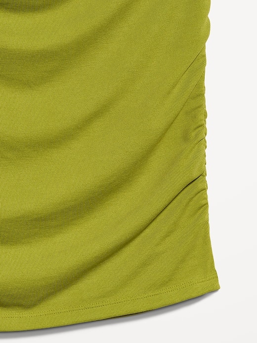 L'image numéro 3 présente Haut ruché à encolure fendue