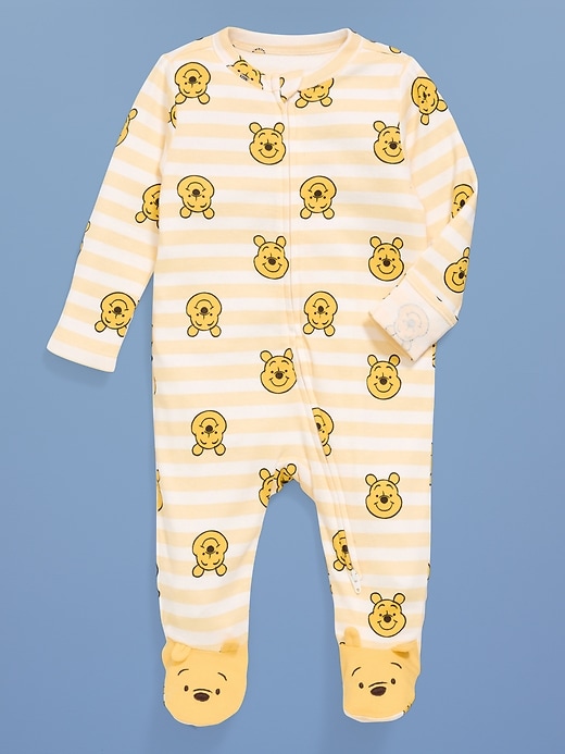 L'image numéro 2 présente Une-pièce Nuit ou jeu à pieds à glissière à double sens Winnie l’ourson Old Navy x Disney pour bébé