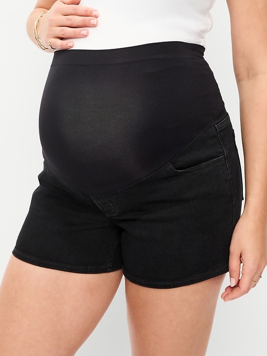 L'image numéro 5 présente Short Wow à panneau couvrant de maternité, entrejambe de 10 cm