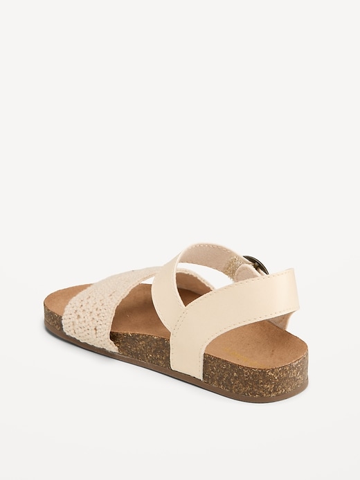 L'image numéro 3 présente Sandales à bride en crochet pour toute-petite