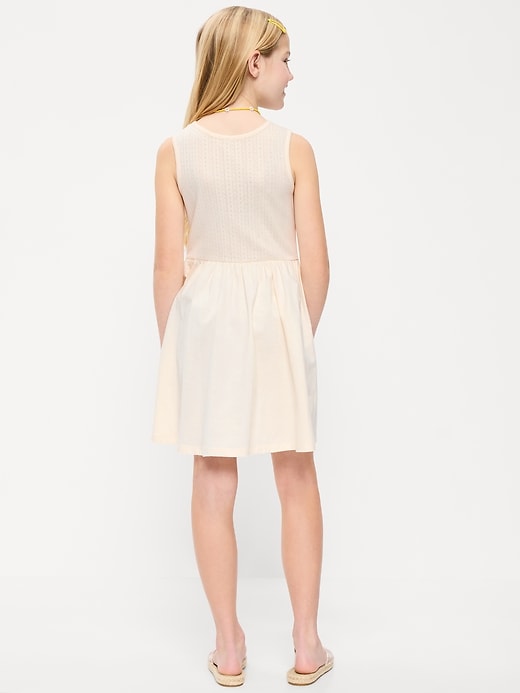 L'image numéro 3 présente Ensemble robe ajustée et évasée sans manches avec cuissard pour fille