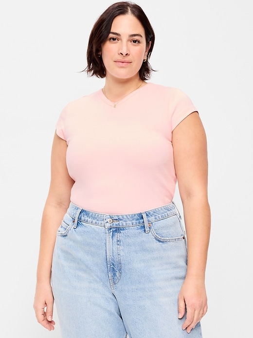 Image number 8 showing, Snug V-Neck Crop T-Shirt