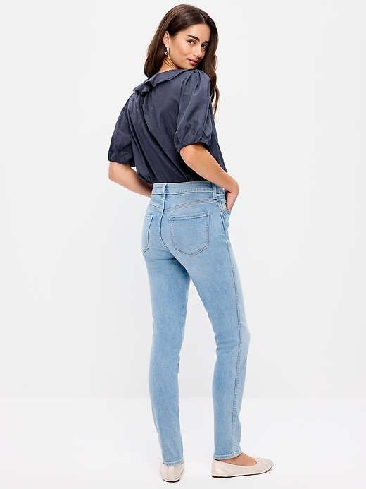 L'image numéro 3 présente Jean Rockstar super ajusté à taille haute