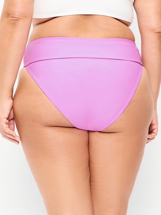 L'image numéro 8 présente Culotte de bikini cintrée à taille haute