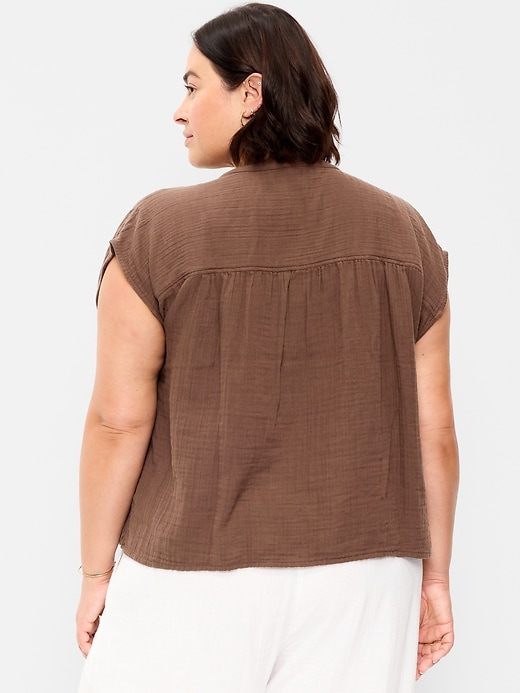 Image number 8 showing, Short-Sleeve Crinkle Gauze Popover Top