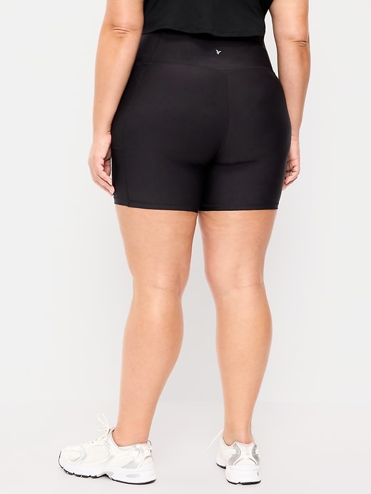 Image number 5 showing, Extra-High Waisted PowerSoft Boundless Pocket Biker Shorts-- 6-inch inseam - No Front Seam