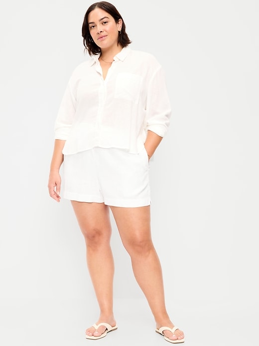 Image number 7 showing, High-Waisted Linen-Blend Shorts -- 3.5-inch inseam