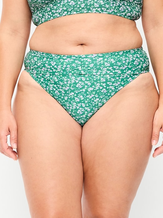 L'image numéro 5 présente Culotte de bikini cintrée à taille haute
