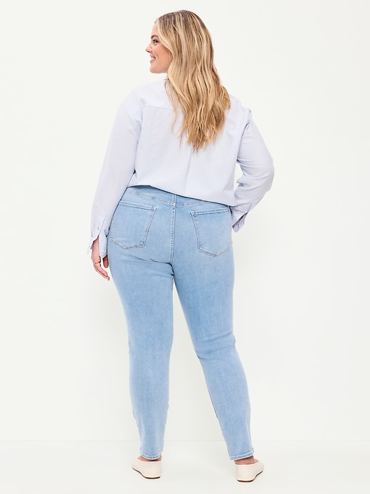 L'image numéro 8 présente Jean Rockstar super ajusté à taille haute