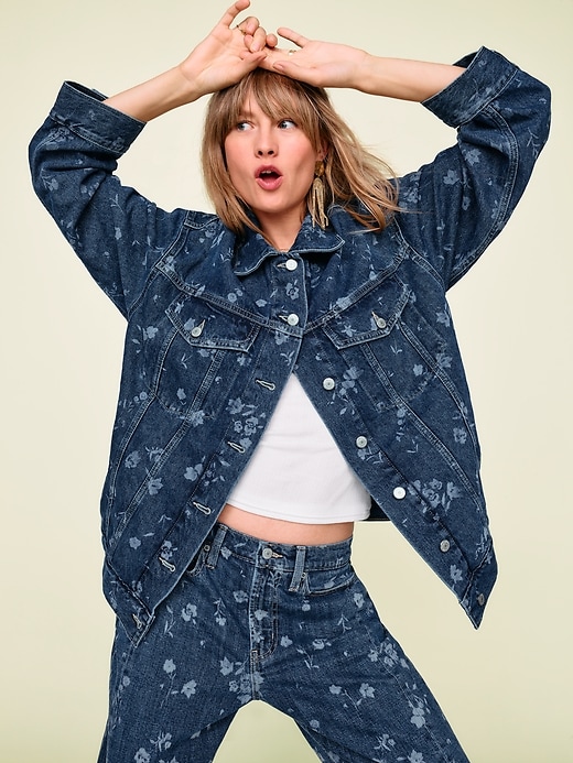 Image number 3 showing, High-Waisted Barrel Ankle Jeans