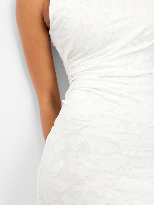 L'image numéro 5 présente Robe mi-longue en jersey drapée sur le côté