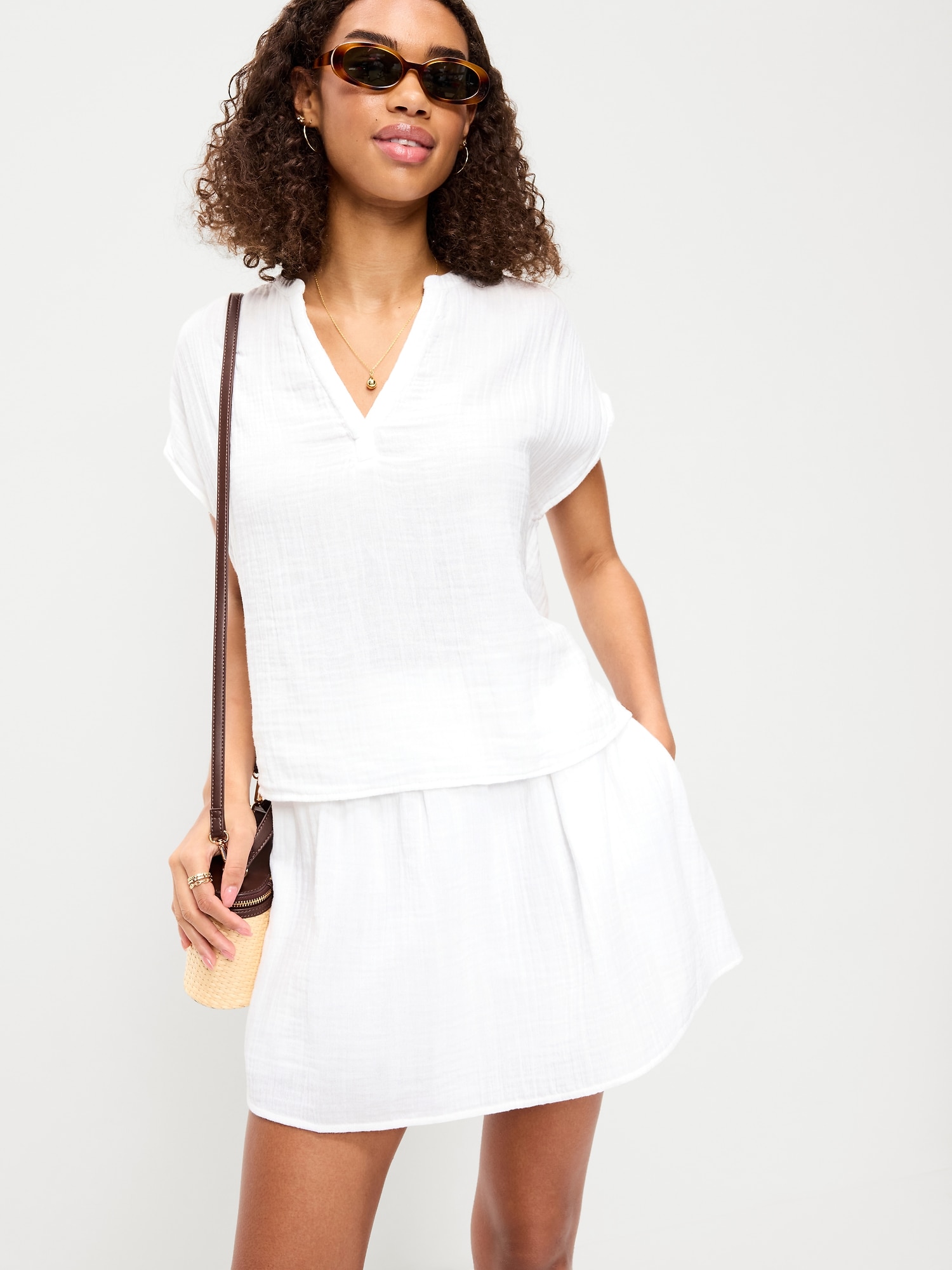 L'image numéro 3 présente Jupe-short courte à taille à volants