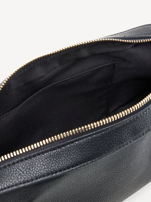 Image number 4 showing, Old Navy x The Devil Wears Prada Nigel Crossbody Bag