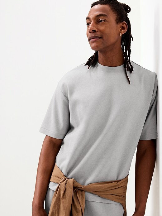 L'image numéro 3 présente T-shirt en Molleton dynamique