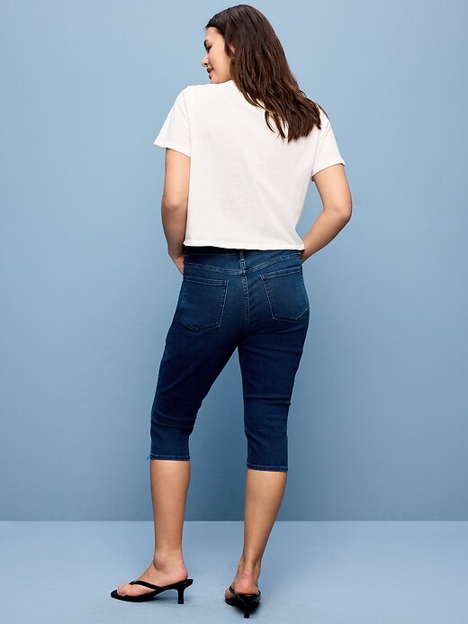 Image number 7 showing, High-Waisted Wow Capri Jeans