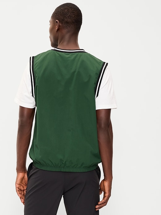 Image number 2 showing, Loose Golf Vest
