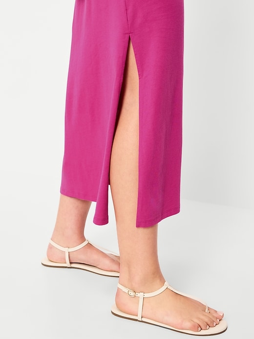 L'image numéro 6 présente Robe longue rétro à col rond