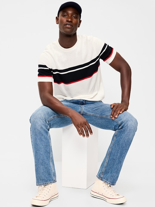 L'image numéro 1 présente T-shirt décontracté en tricot à couleurs contrastées