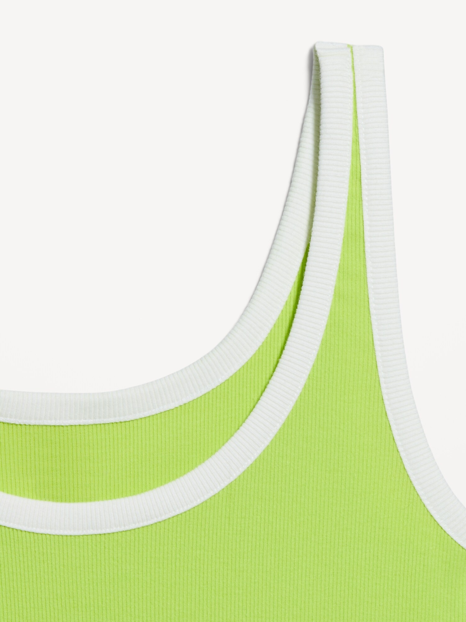 L'image numéro 4 présente Camisole Première couche côtelée à encolure dégagée