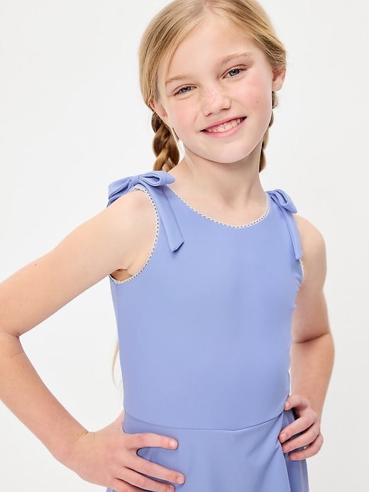 L'image numéro 3 présente Robe de sport sans manches à bretelles nouées PowerSoft pour fille