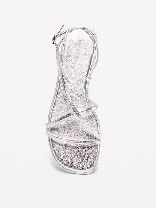 L'image numéro 2 présente Sandales à brides en similicuir