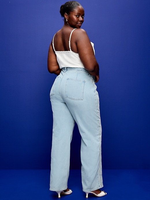 Image number 9 showing, Curvy Extra High-Waisted Scalloped Wide-Leg Jeans