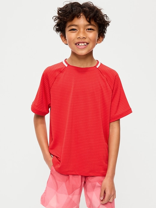 L'image numéro 1 présente T-shirt Performance texturé à manches courtes pour garçon