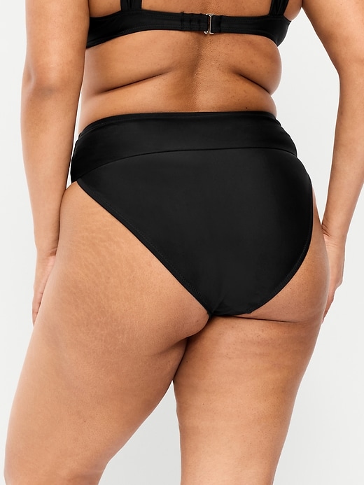L'image numéro 4 présente Culotte de bikini cintrée à taille haute