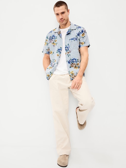 L'image numéro 3 présente Chemise de vacances à manches courtes