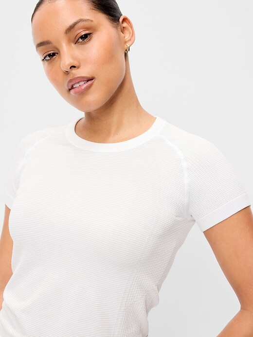 Image number 4 showing, Seamless Fitted T-Shirt