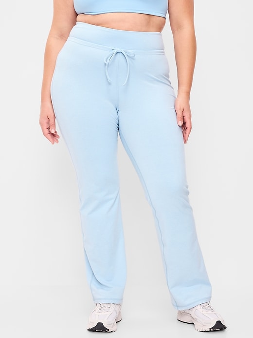 Image number 5 showing, Extra High-Waisted CloudComfy Flare Leggings