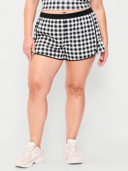 L'image numéro 6 présente Short de course StretchTech à taille mi-basse, entrejambe de 7,5 cm