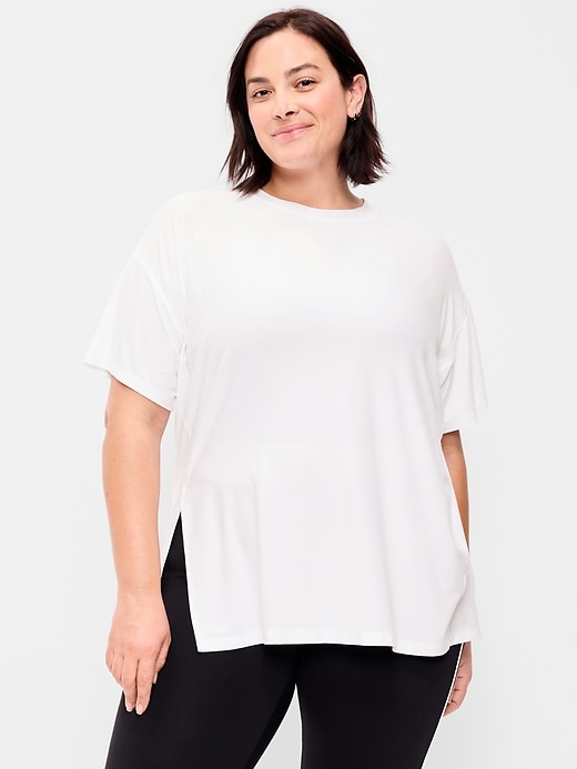 Image number 7 showing, CloudMotion Short-Sleeve Tunic