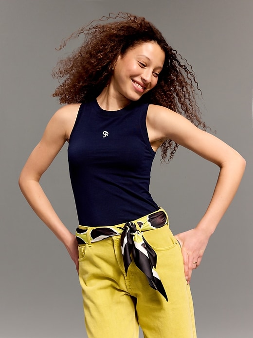 L'image numéro 1 présente Camisole Old Navy x Christopher John Rogers