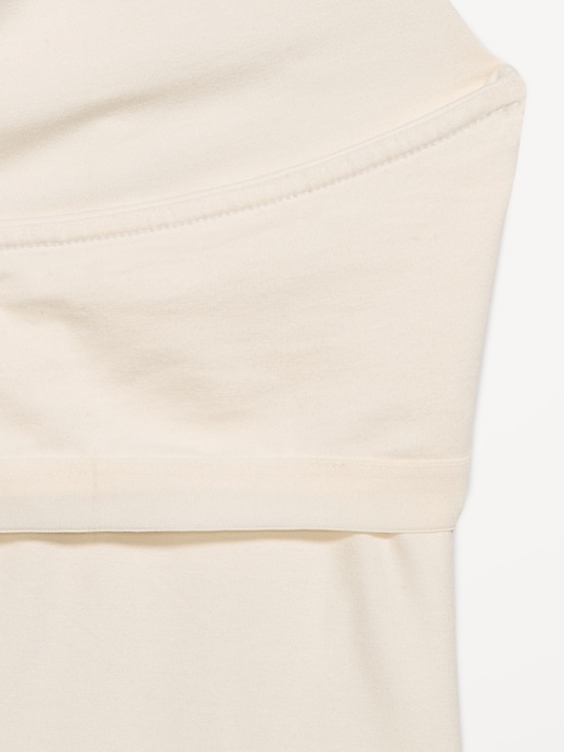 L'image numéro 4 présente Haut bain de soleil à col cagoule