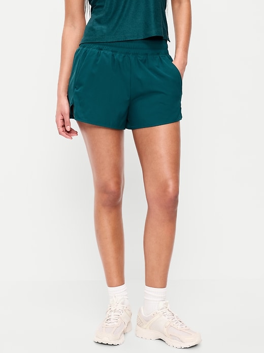 L'image numéro 1 présente Short de course froissé à taille très haute, entrejambe de 7,5 cm