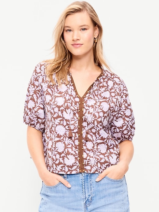 L'image numéro 5 présente Haut perlé à manches courtes