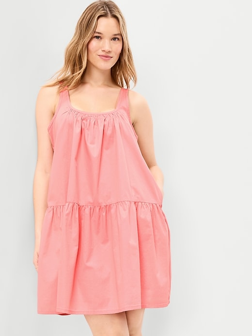 L'image numéro 3 présente Robe trapèze courte sans manches à taille tombante