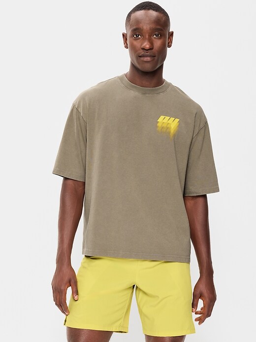 Image number 1 showing, Heavyweight Graphic Cropped T-Shirt