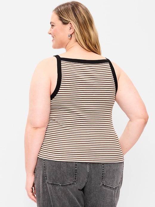L'image numéro 8 présente Camisole tablier ajustée