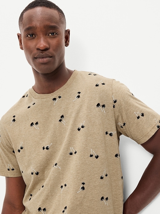 L'image numéro 3 présente T-shirt ras du cou